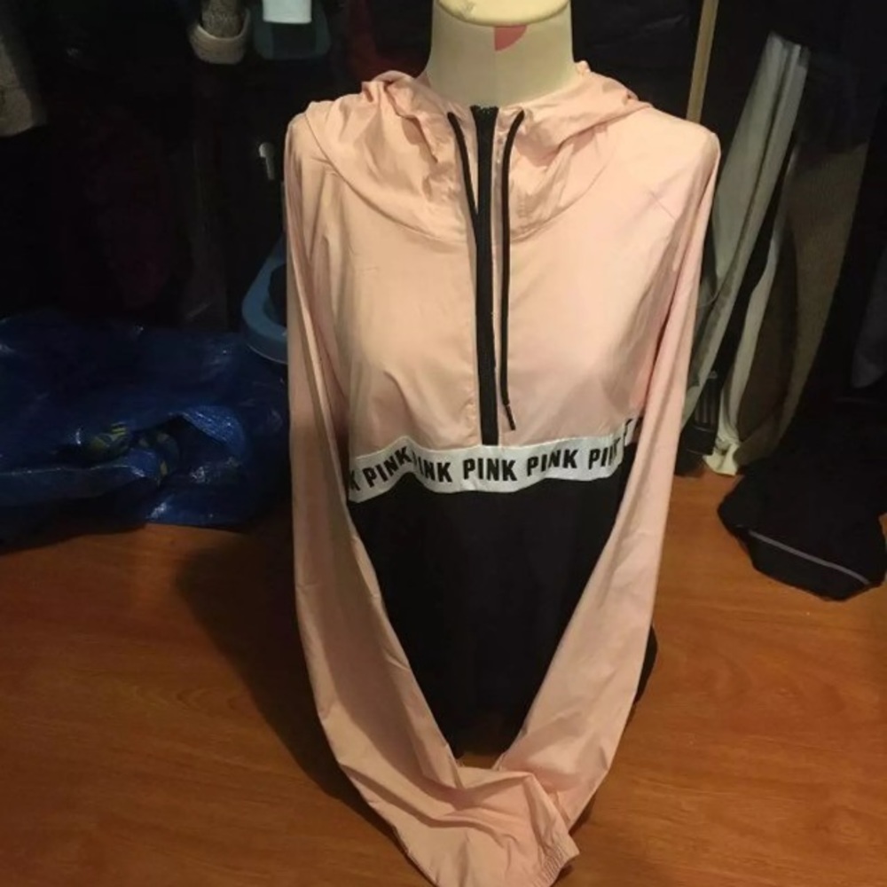 New NIP VS PINK Anorak